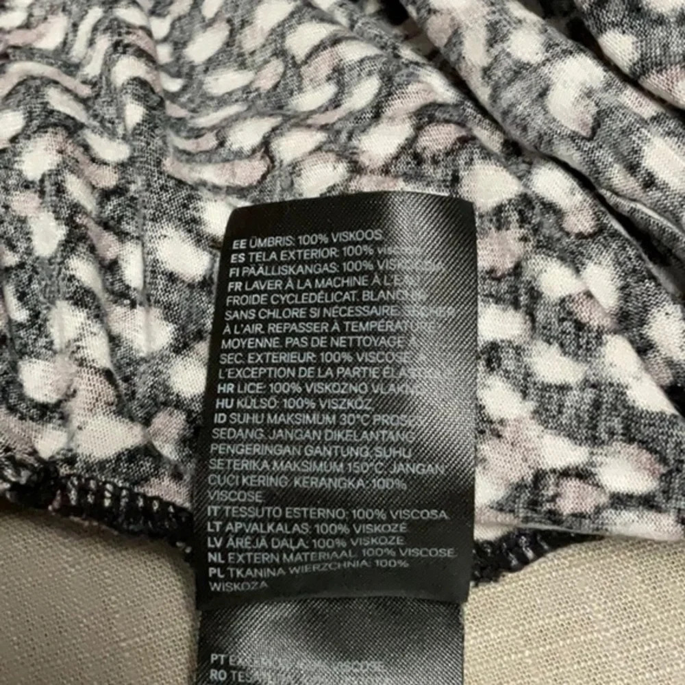 π
ΊH&M - Picture 7 of 8